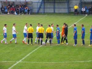 Gorno Lisiche and Sileks players before the start of their match; photo: Aberdzija.com